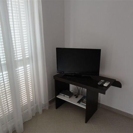 Apartments Sljuka Pirovac Luaran gambar